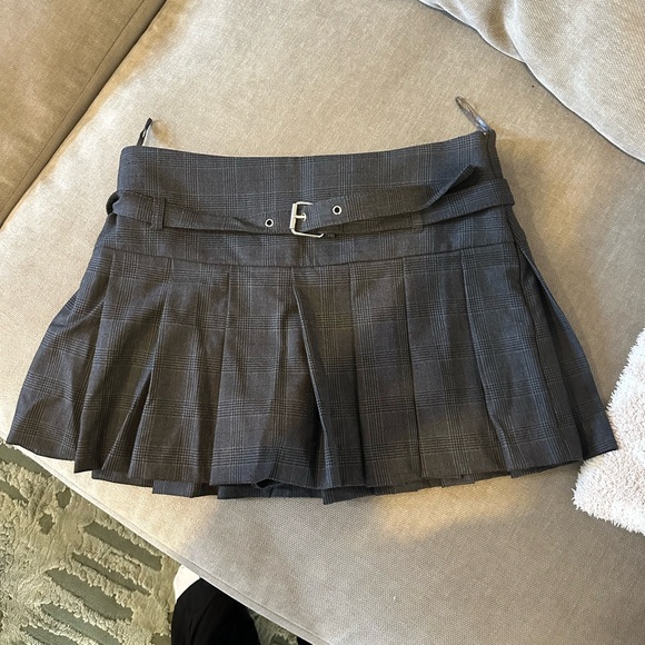 Zara skirt size small. Worn once - Picture 1 of 4